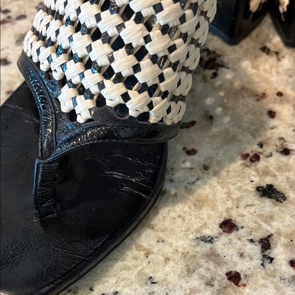 Tory Burch Black and Cream Checkered sandals - Picture 8 of 13